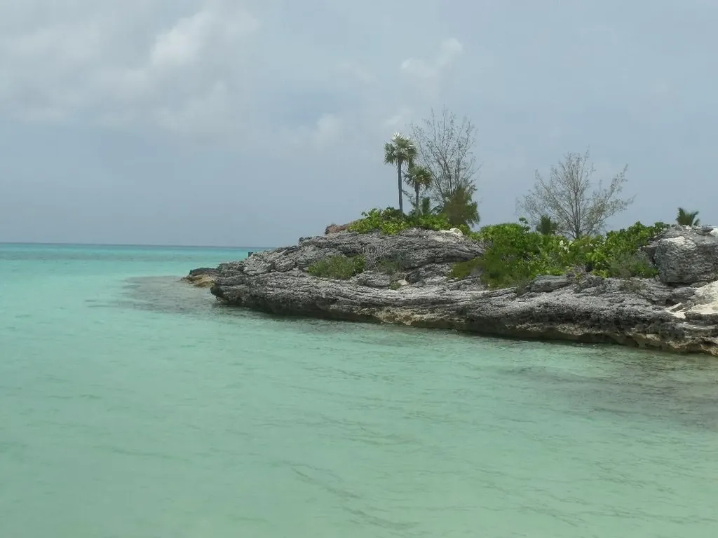 North Crown Cay Long Island BS