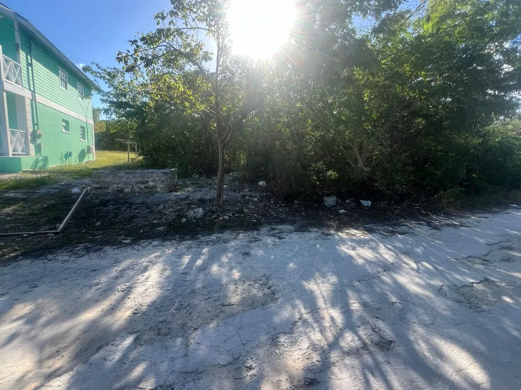 Garden Road Exuma BS