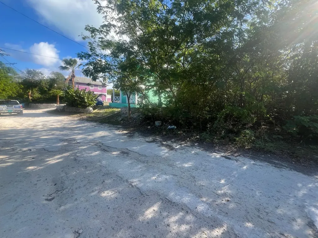 Garden Road Exuma BS