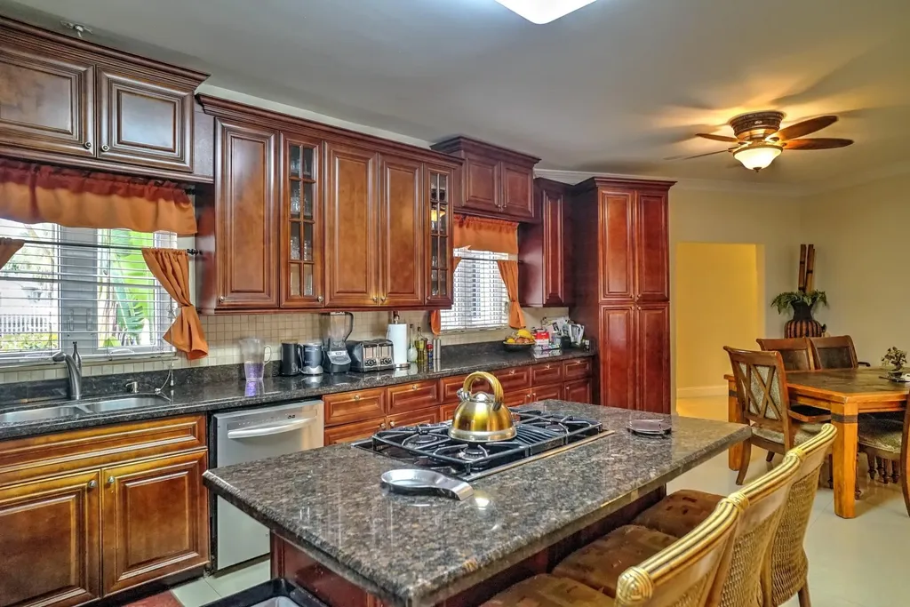 Dick's Point 17 New Providence Paradise Island BS
