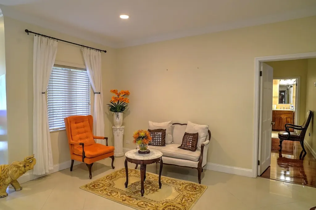 Dick's Point 17 New Providence Paradise Island BS