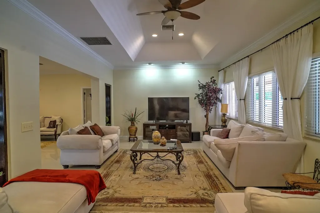 Dick's Point 17 New Providence Paradise Island BS