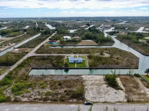 Dagenham Drive 9 Grand Bahama Freeport BS