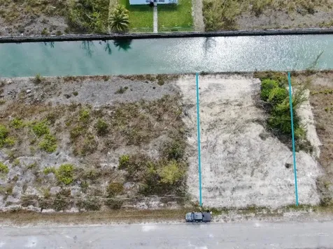 Dagenham Drive 9 Grand Bahama Freeport BS