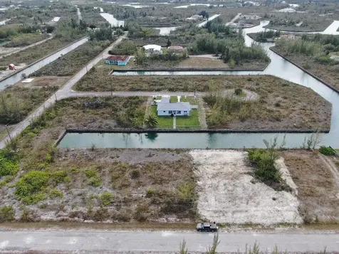 Dagenham Drive 9 Grand Bahama Freeport BS