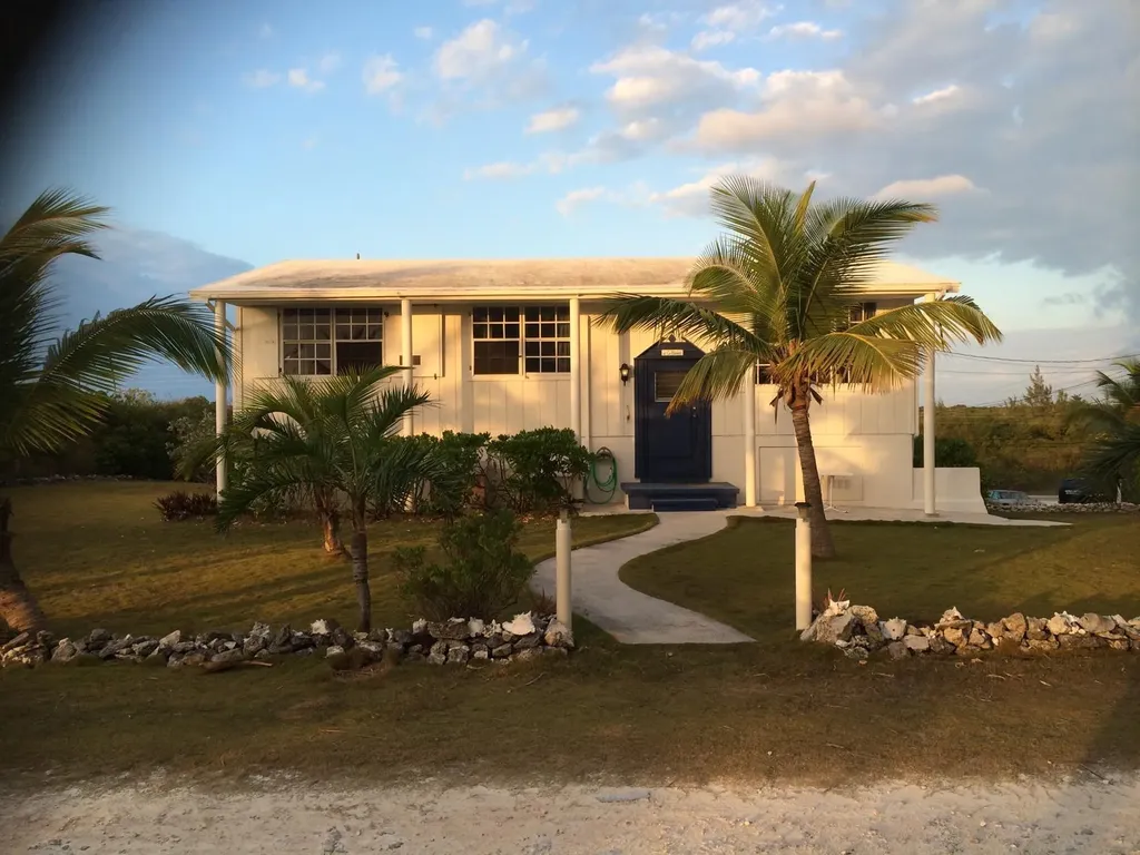 Breakwater Drive 10839 Exuma BS