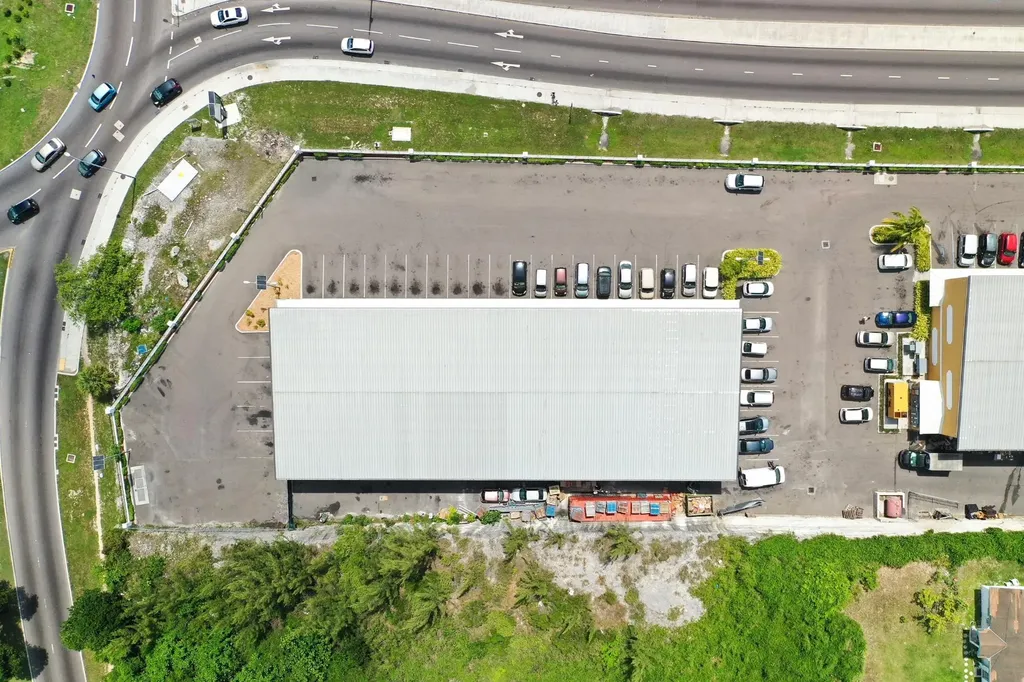 Independence Highway And East B New Providence Paradise Island BS