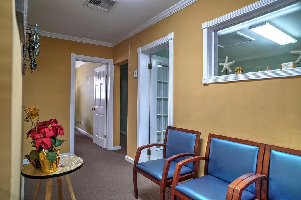 Village Road, Bldg 2, Halsbury Commercial Centre 10 New Providence Paradise Island BS