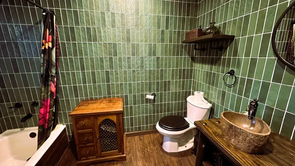 51 Man O War Road Eleuthera BS