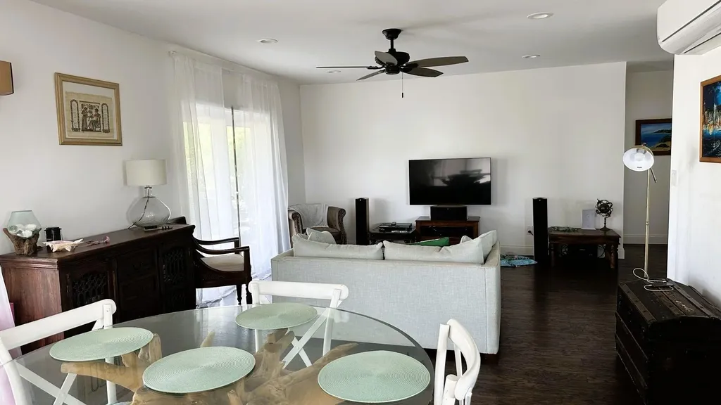 51 Man O War Road Eleuthera BS