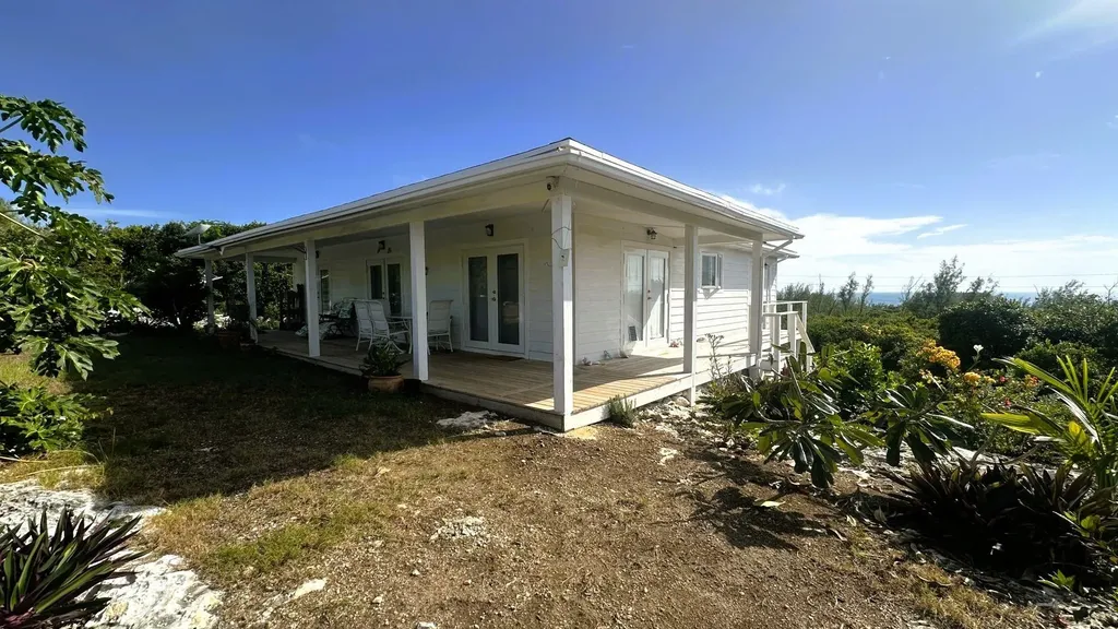 51 Man O War Road Eleuthera BS