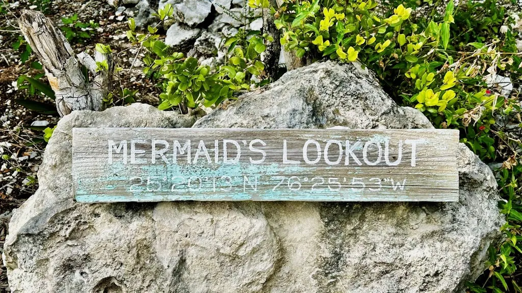 51 Man O War Road Eleuthera BS