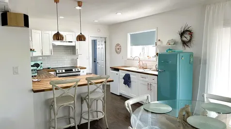 51 Man O War Road Eleuthera BS