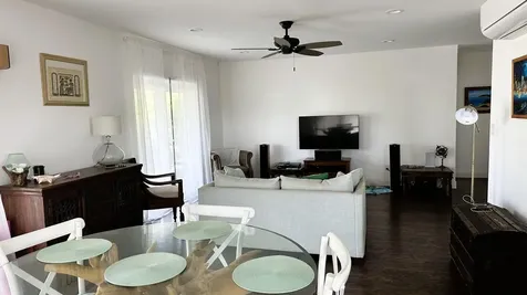 51 Man O War Road Eleuthera BS