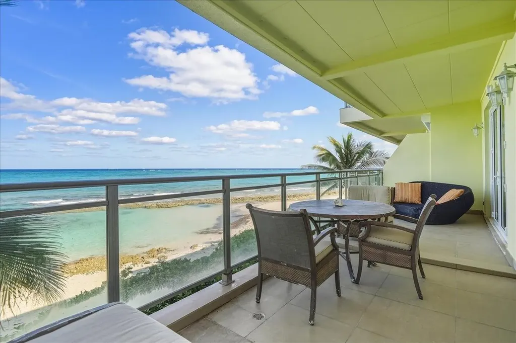 Columbus Cove New Providence Paradise Island BS