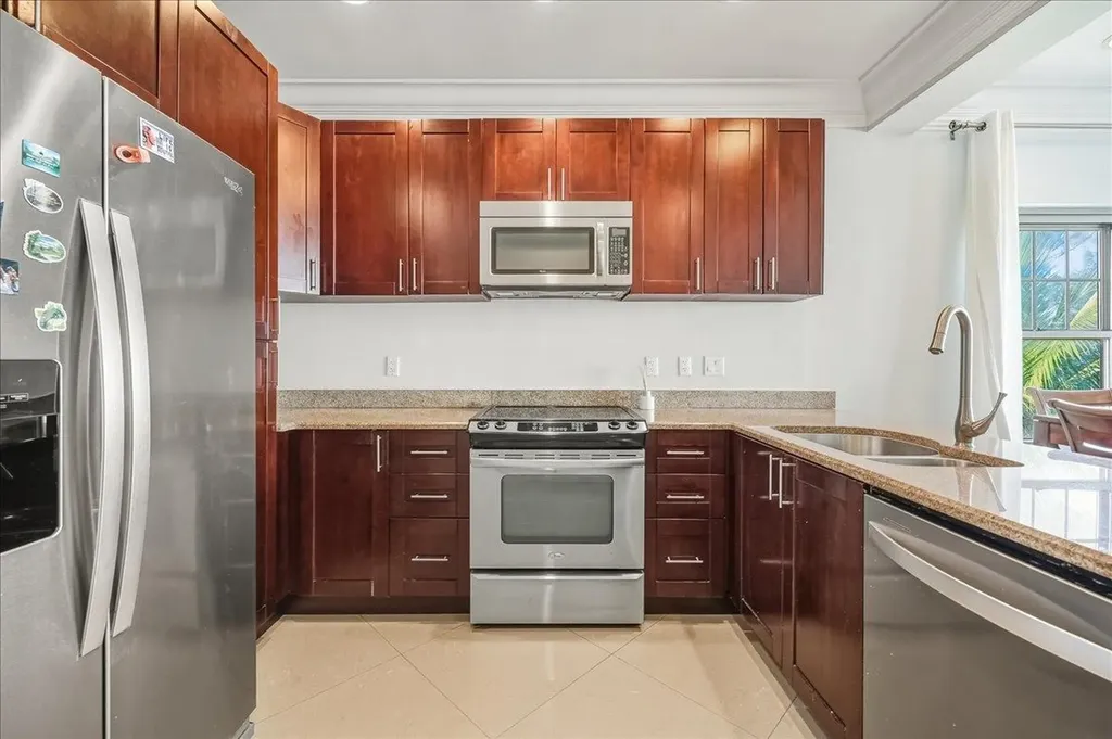 Columbus Cove New Providence Paradise Island BS