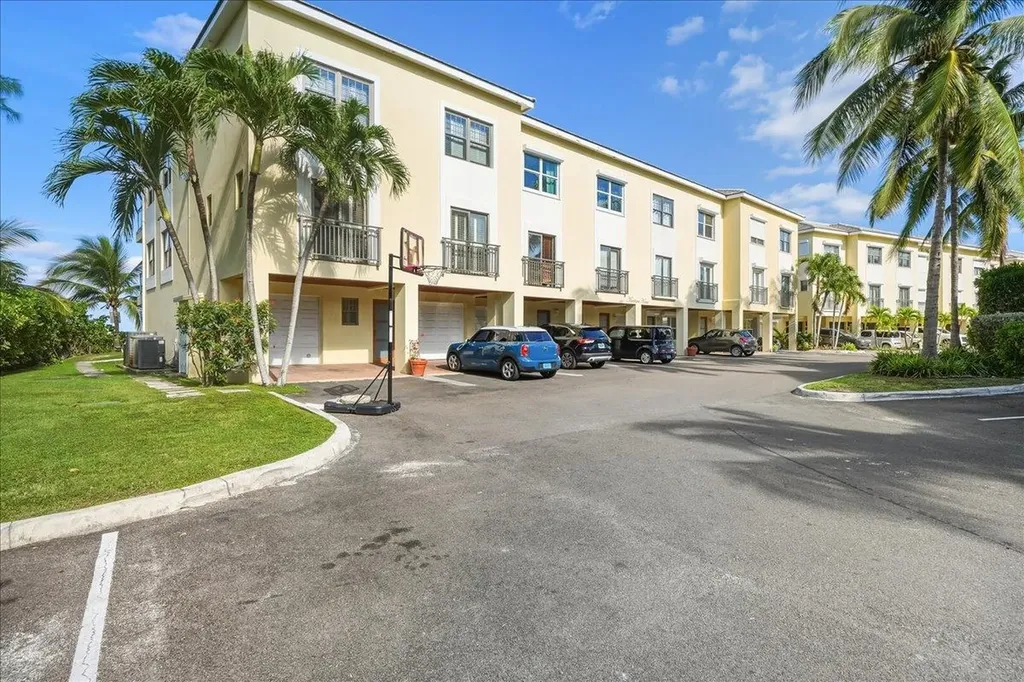 Columbus Cove New Providence Paradise Island BS