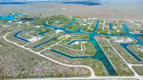 Derby Canal Lot Grand Bahama Freeport BS