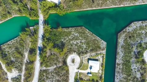 Derby Canal Lot Grand Bahama Freeport BS