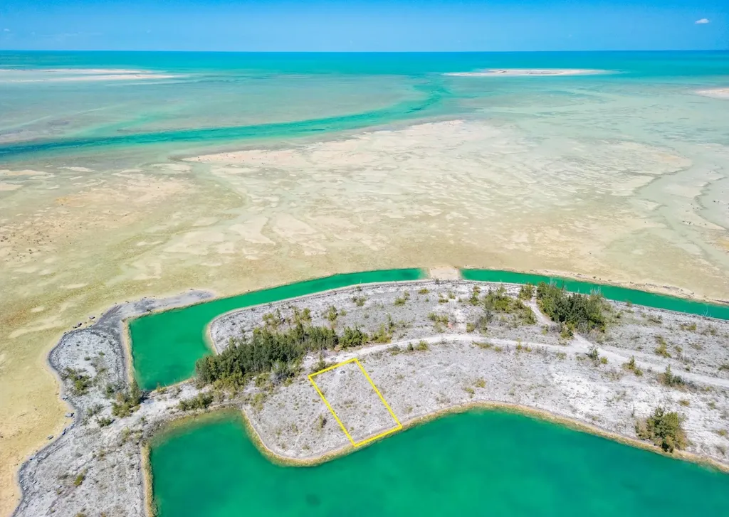 Lancashire Road 24 Grand Bahama Freeport BS