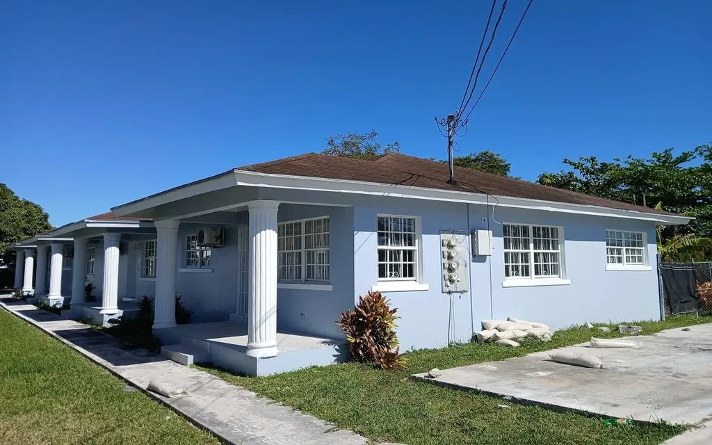 # 4 Maes Court Four Plex New Providence Paradise Island BS