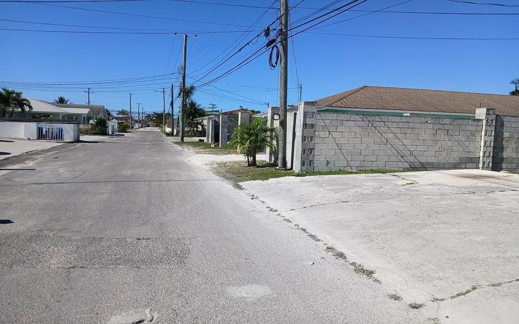 # 4 Maes Court Four Plex New Providence Paradise Island BS