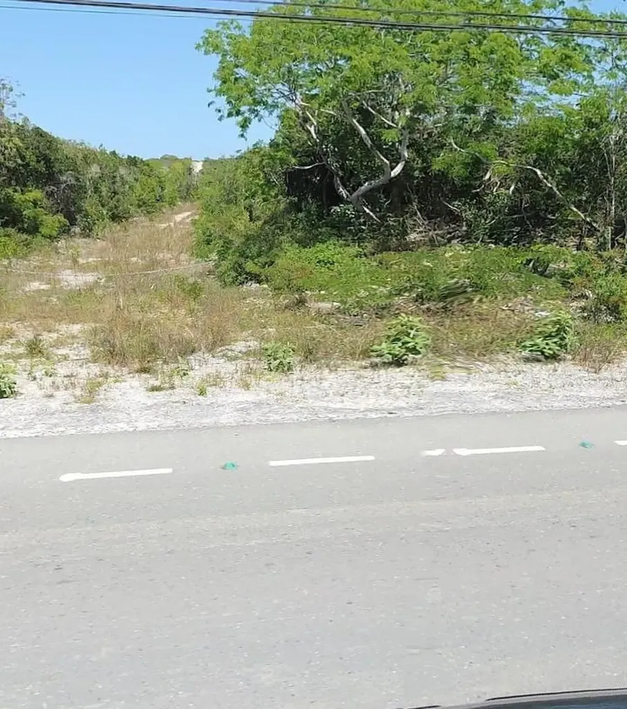 Queens Highway Hope Hill Exuma BS