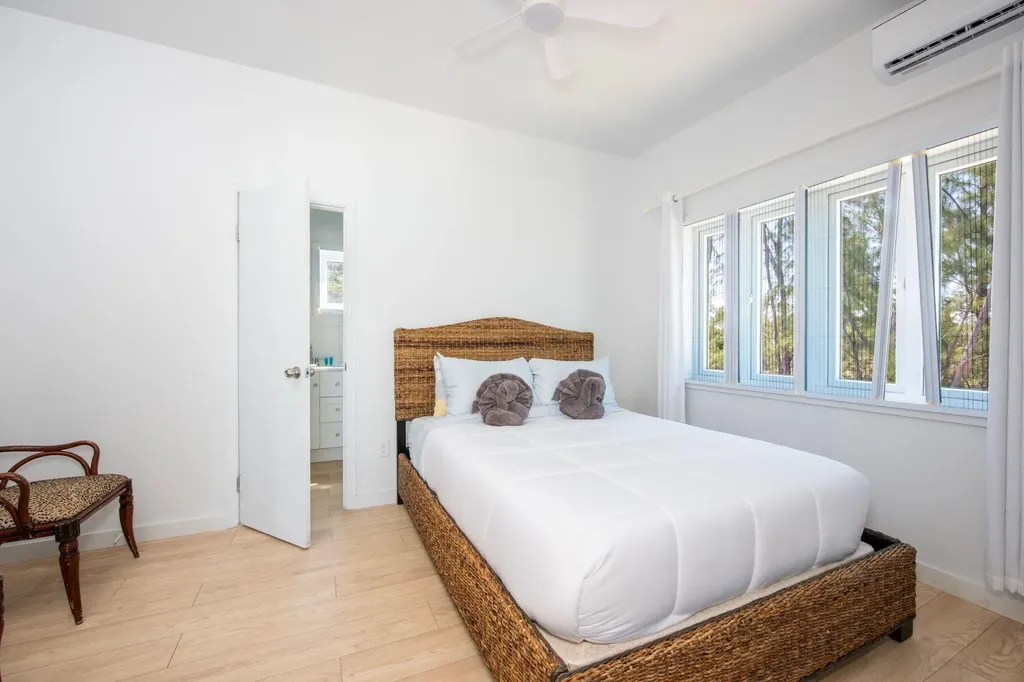 Mamaseataville Eleuthera BS