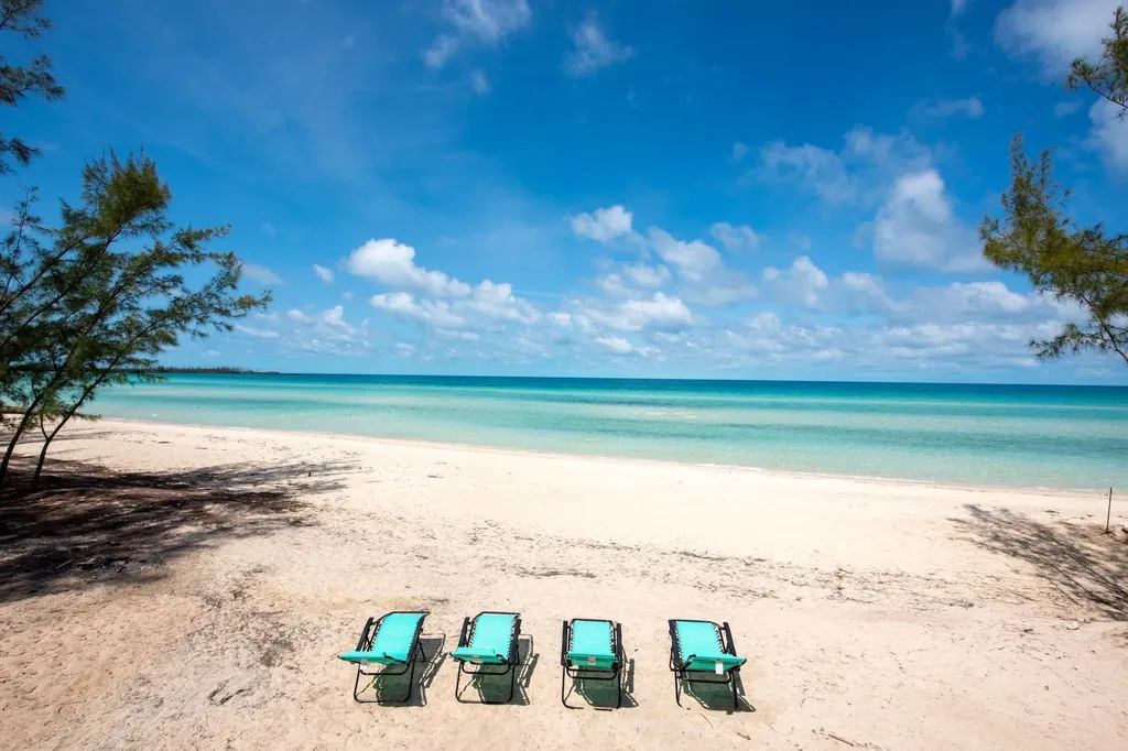 Mamaseataville Eleuthera BS