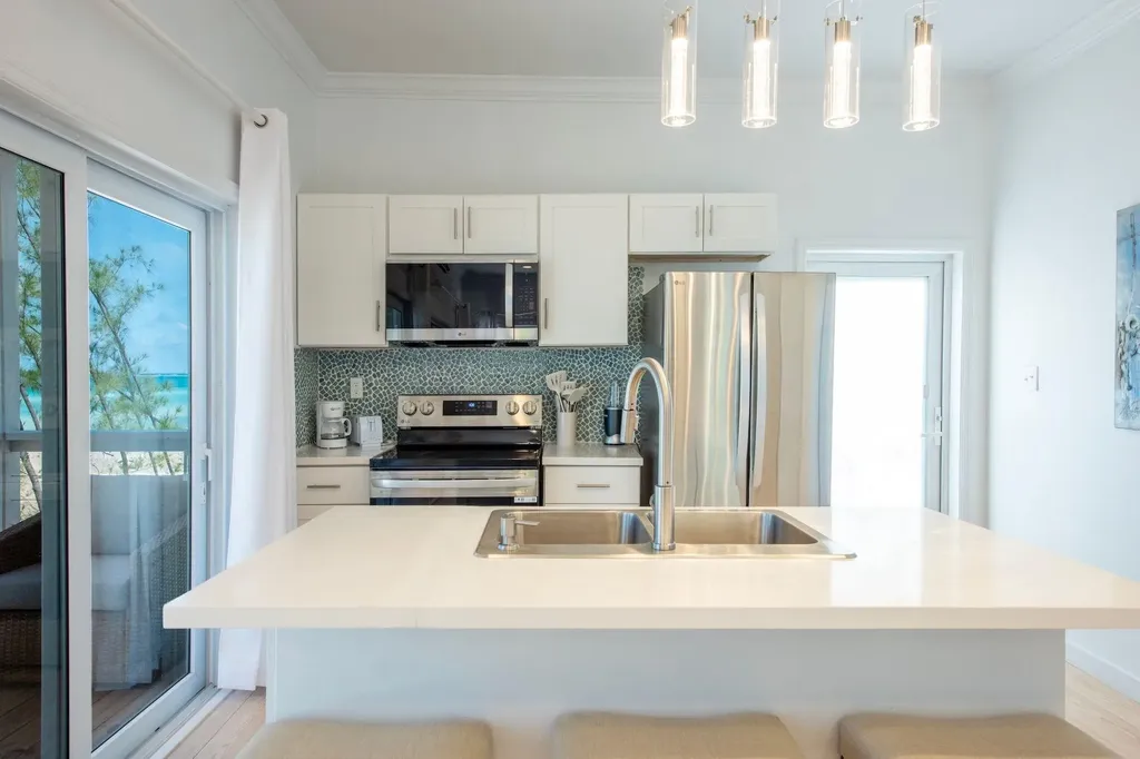 Mamaseataville Eleuthera BS