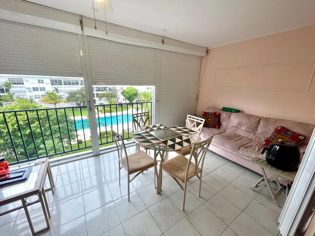 Jansel Court Grand Bahama Freeport BS