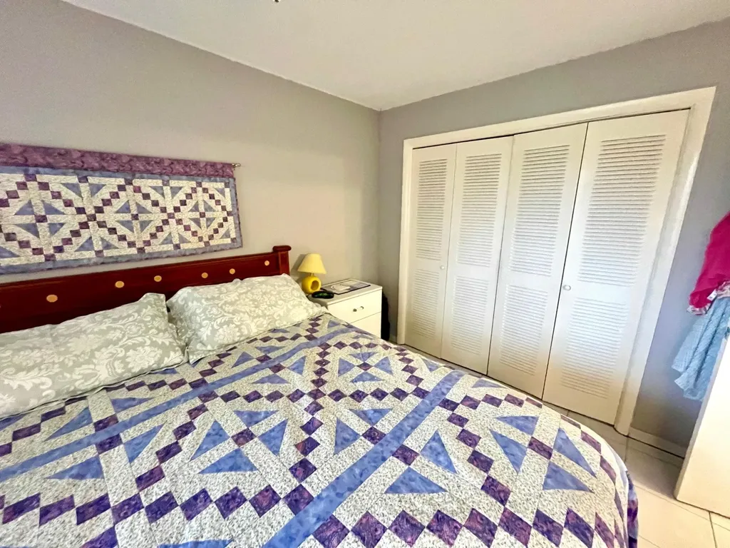 Jansel Court Grand Bahama Freeport BS