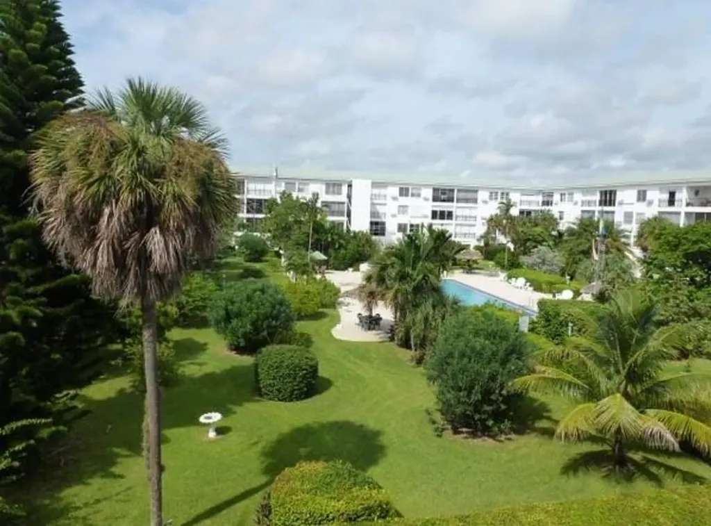 Jansel Court Grand Bahama Freeport BS