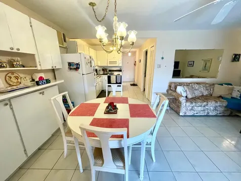 Jansel Court Grand Bahama Freeport BS