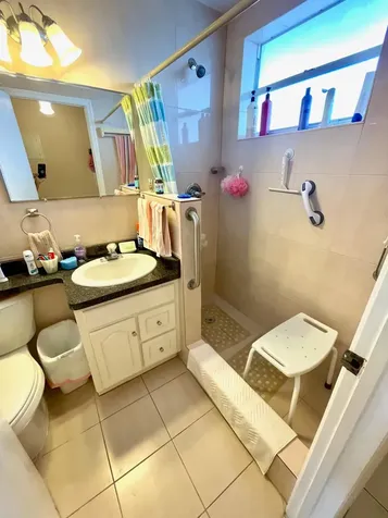 Jansel Court Grand Bahama Freeport BS