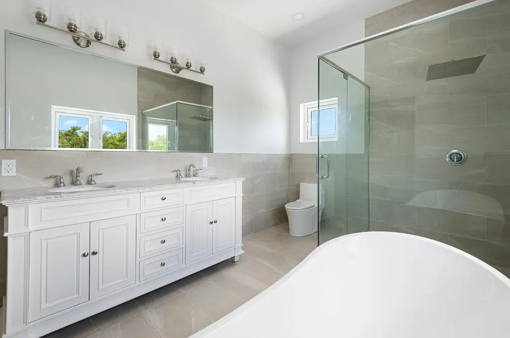 Lyford Hills Sub New Providence Paradise Island BS