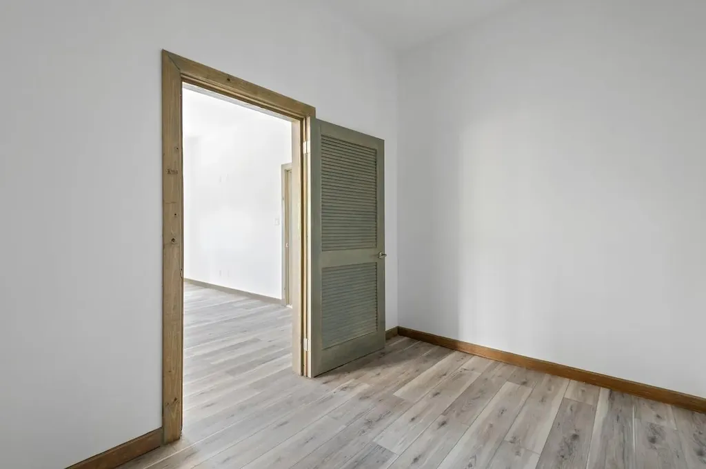 Lyford Hills Sub New Providence Paradise Island BS