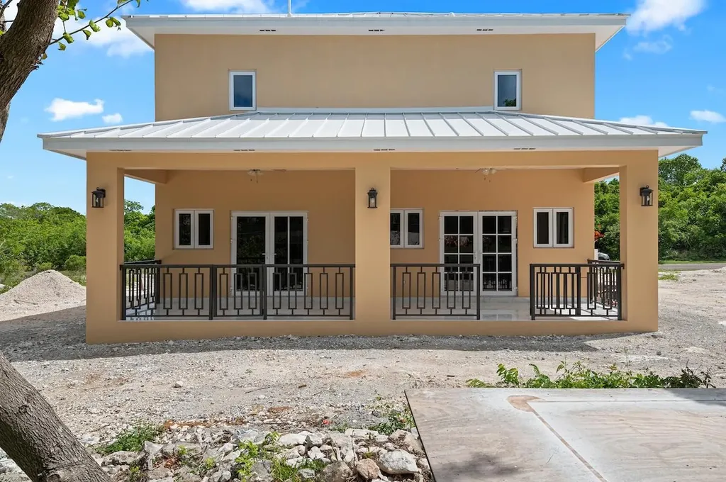 Lyford Hills Sub New Providence Paradise Island BS