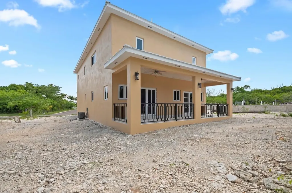 Lyford Hills Sub New Providence Paradise Island BS