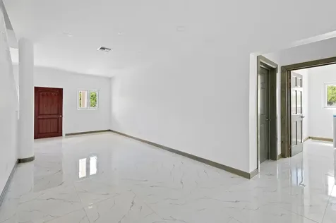 Lyford Hills Sub New Providence Paradise Island BS