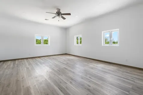 Lyford Hills Sub New Providence Paradise Island BS