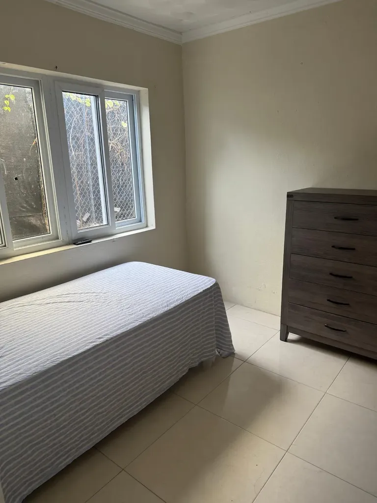 Sears Road New Providence Paradise Island BS