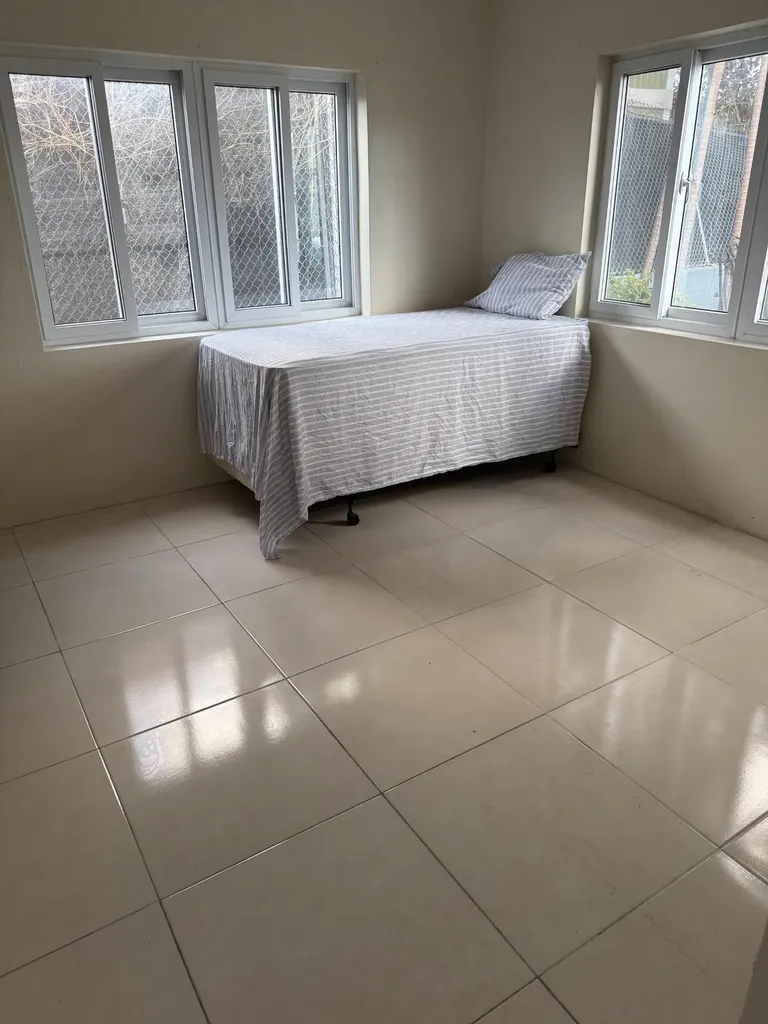 Sears Road New Providence Paradise Island BS