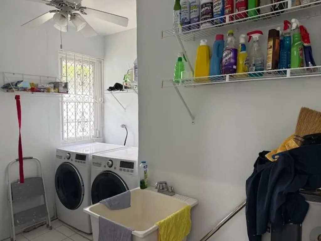 Johnson Road New Providence Paradise Island BS