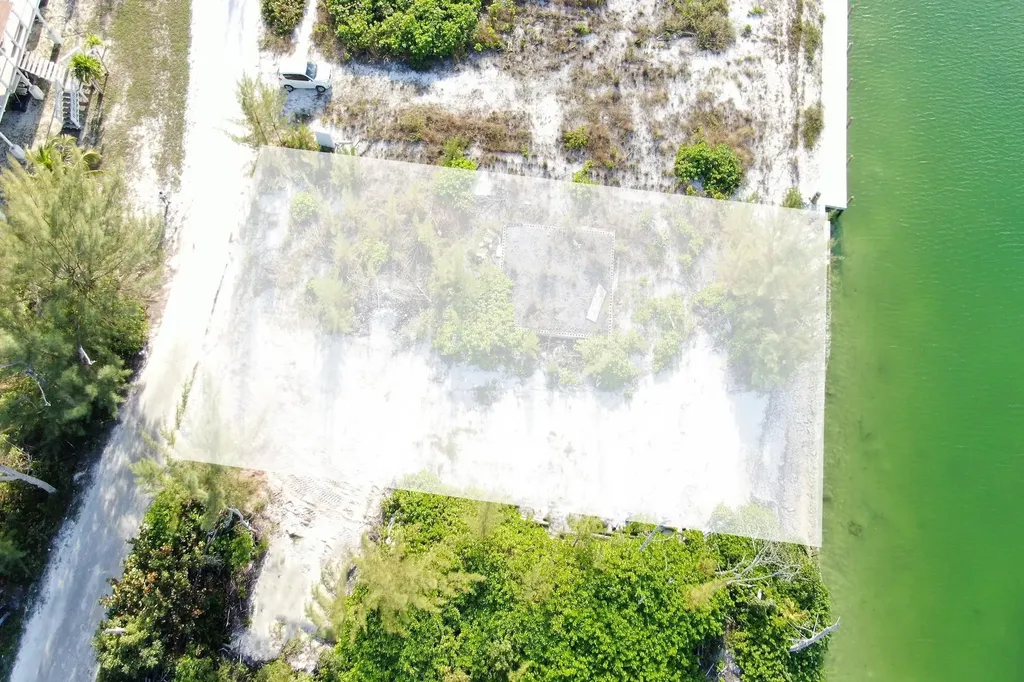 Canal Lot 10, Block 195 Abaco BS