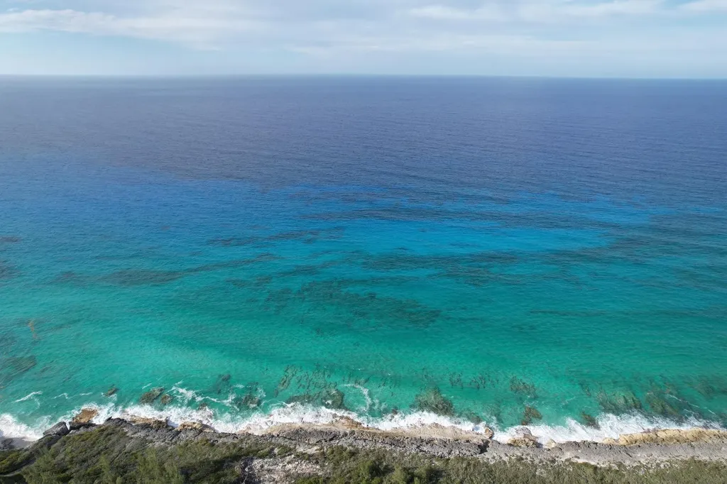 5 Ocean Drive Rainbow Bay Eleuthera BS