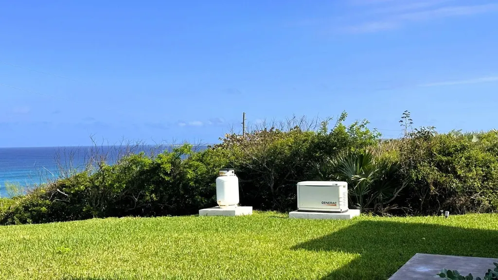 5 Ocean Drive Rainbow Bay Eleuthera BS