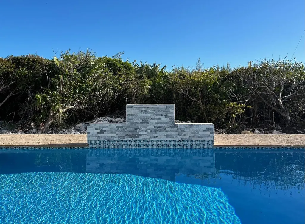 5 Ocean Drive Rainbow Bay Eleuthera BS