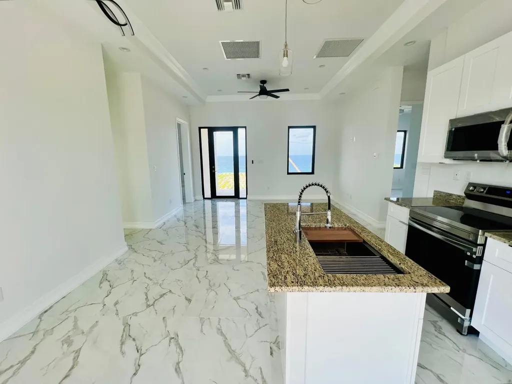 5 Ocean Drive Rainbow Bay Eleuthera BS