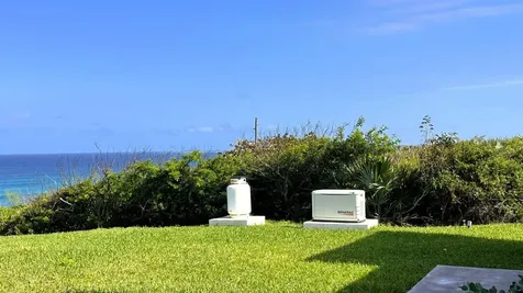 5 Ocean Drive Rainbow Bay Eleuthera BS